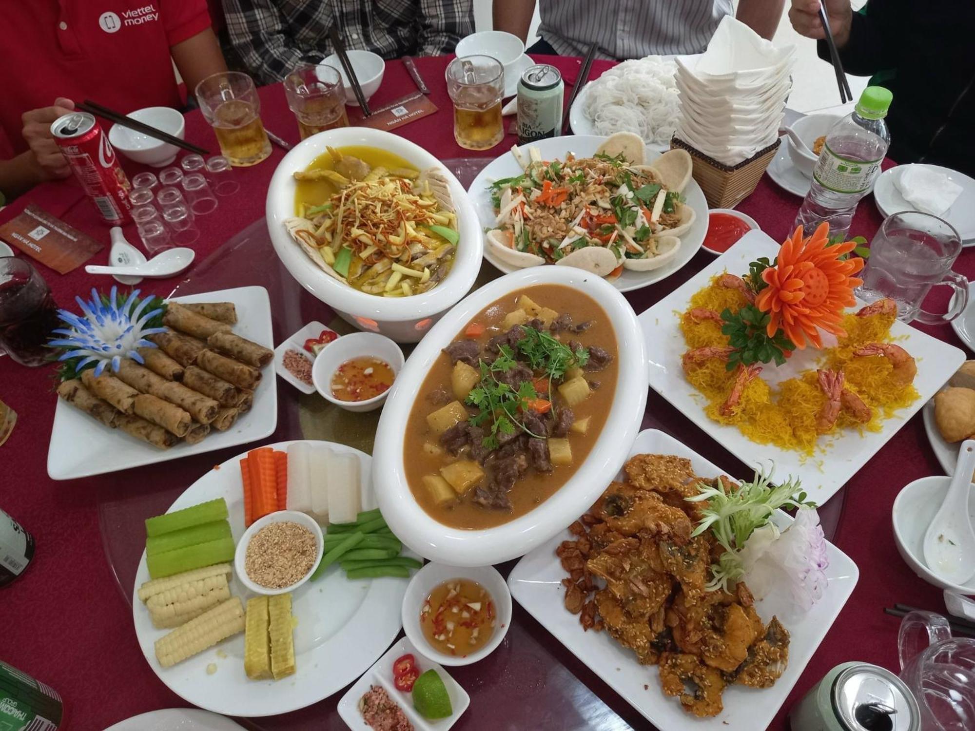 Ngan Ha Hotel Dai Tiet Luaran gambar