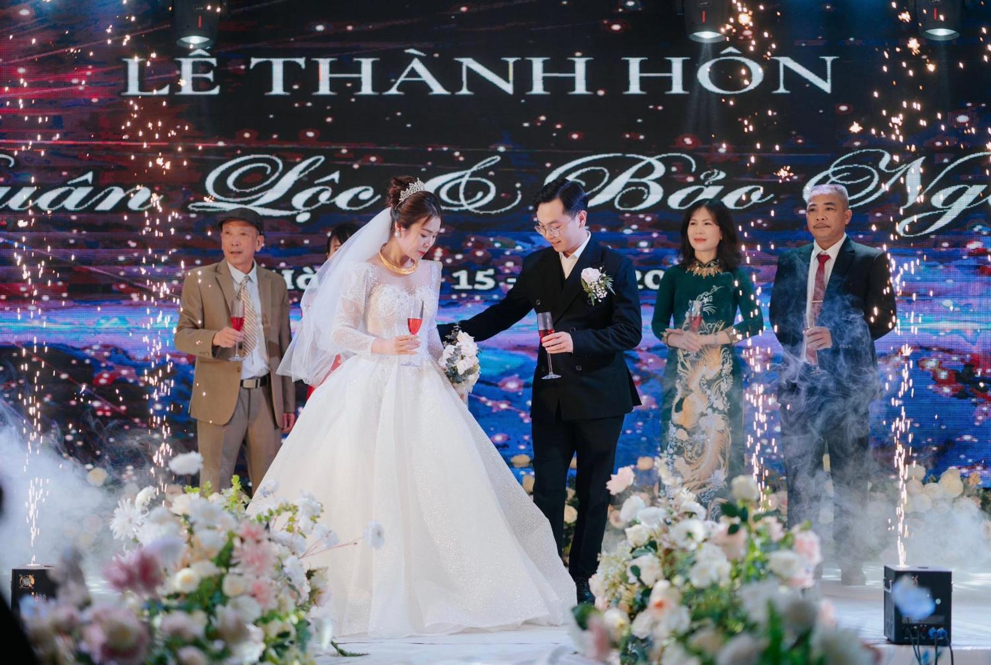 Ngan Ha Hotel Dai Tiet Luaran gambar